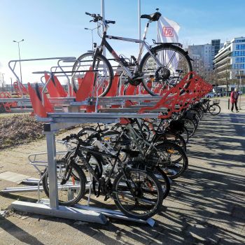 Fahrradständer Doppelstockparker Fahrradparker Doppelstockparker Fahrradständer Fahrräder
