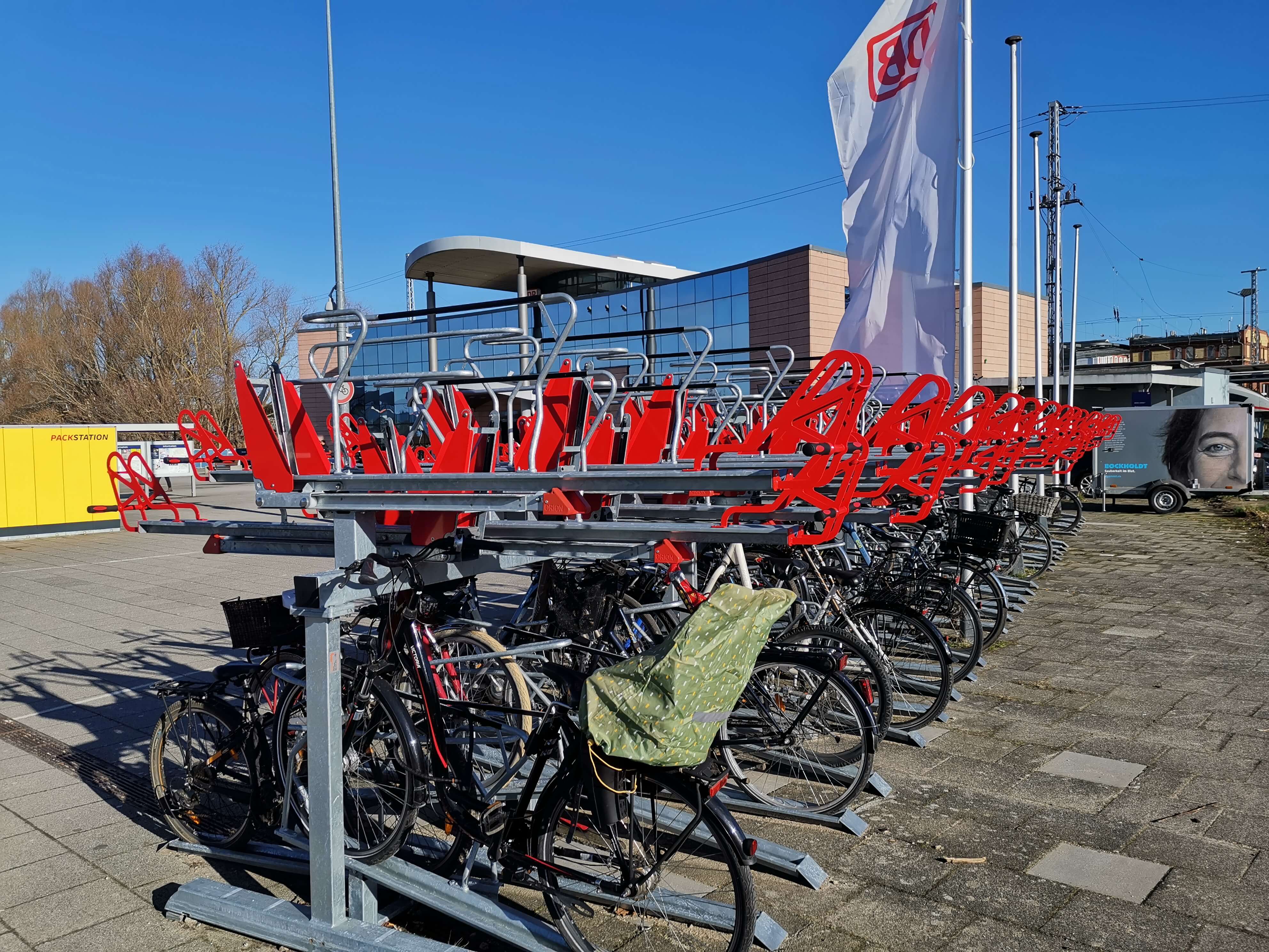 Fahrradständer Doppelstockparker Fahrradparker Doppelstockparker Fahrradständer Fahrräder