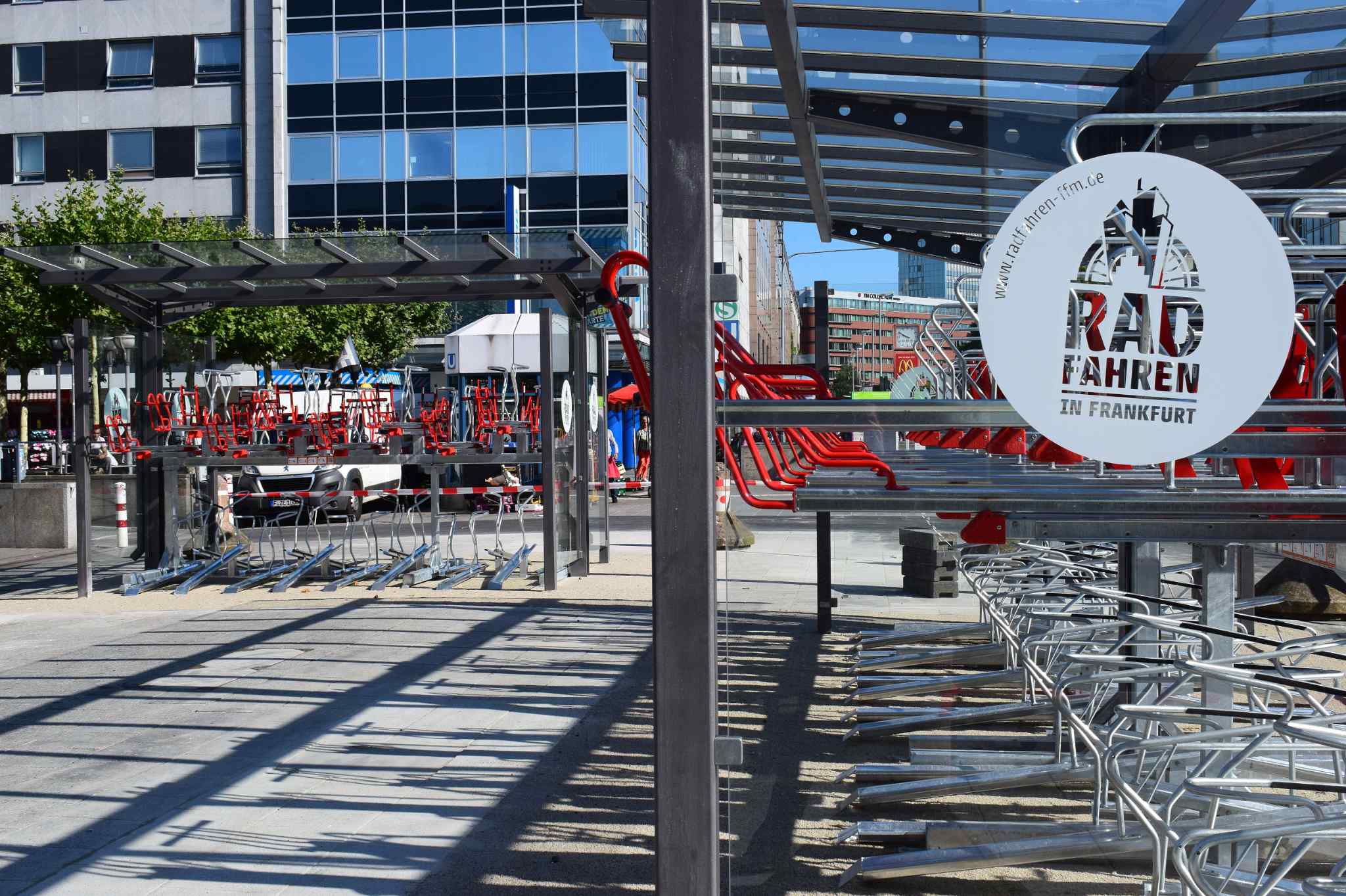 Fahrradständer DOPPELSTOCKPARKER Fahrradständer & Fahrradparker - DOPPELSTOCKPARKER