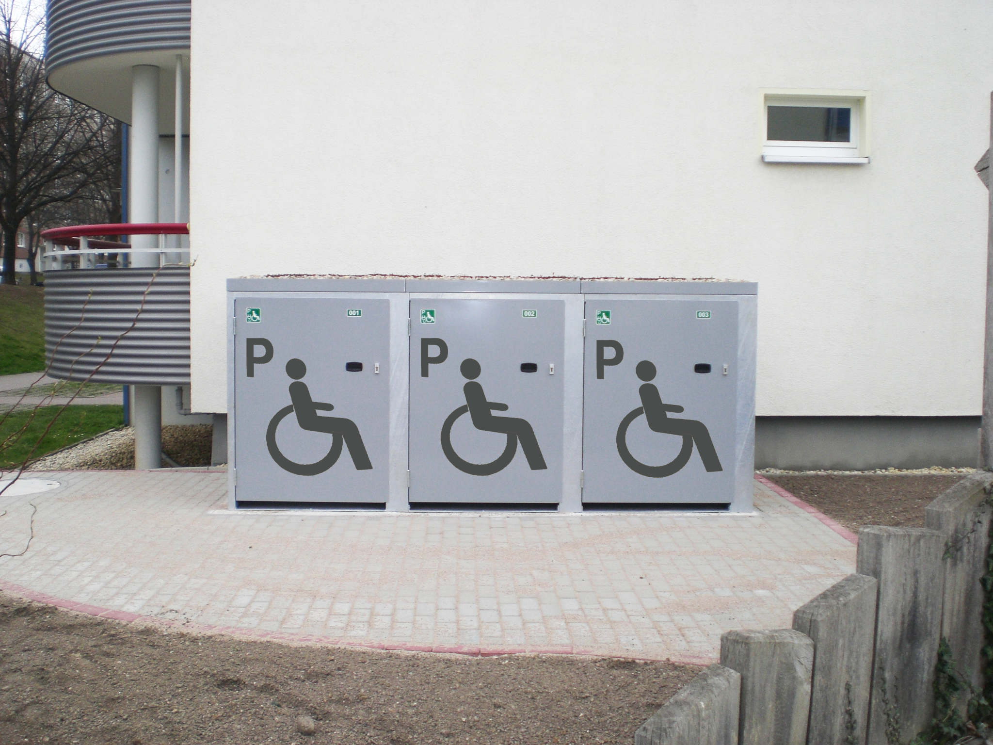 Systembox ROLLSTUHLBOX: Alle Boxen sind beliebig kombinierbar Boxensysteme - ROLLSTUHLBOX