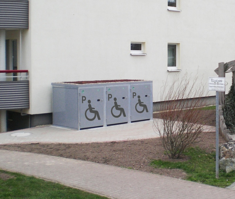 Systembox ROLLSTUHLBOX: Auf Wunsch auch mit Dachbegrünung (Sonderausführung) Boxensysteme - ROLLSTUHLBOX