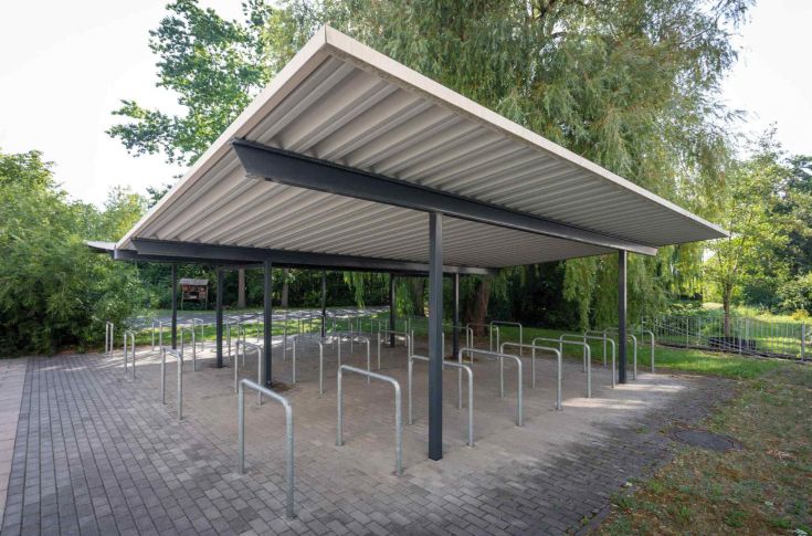 MAXDA MAXDA Freiflächenüberdachung – Robuste, großflächige Konstruktion für vielseitige Anwendungen