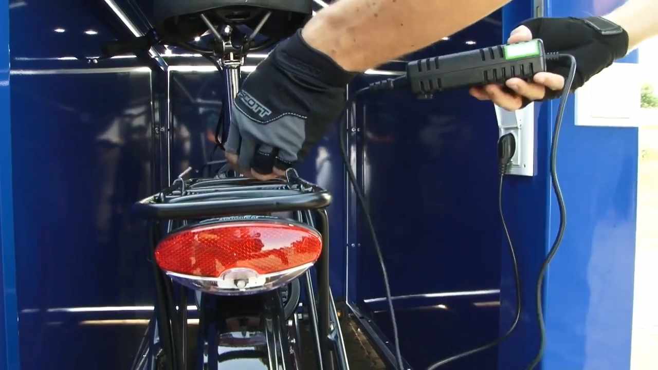 ARETUS mit Energiesäule ARETUS mit Energiesäule